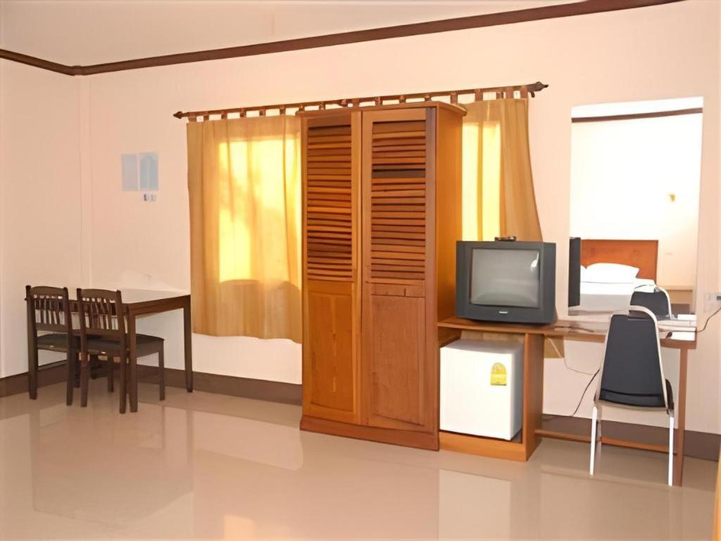 Chaleunehoung Hotel Vientiane Bagian luar foto