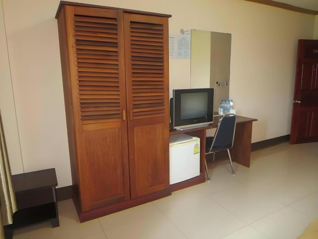 Chaleunehoung Hotel Vientiane Bagian luar foto