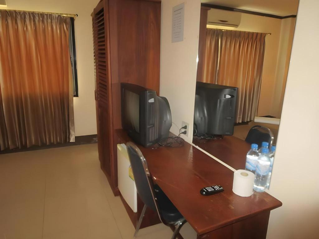 Chaleunehoung Hotel Vientiane Bagian luar foto