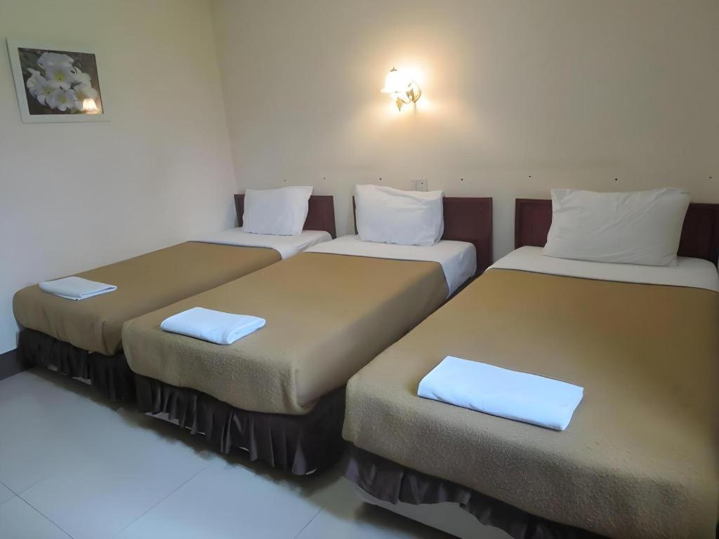 Chaleunehoung Hotel Vientiane Bagian luar foto