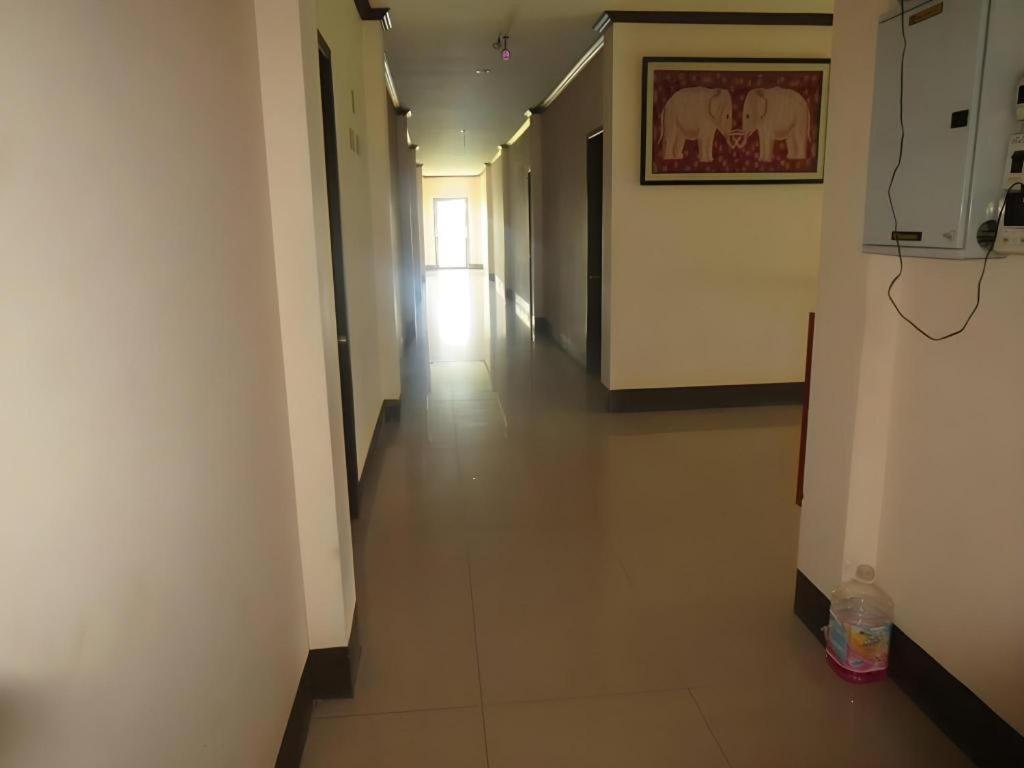Chaleunehoung Hotel Vientiane Bagian luar foto