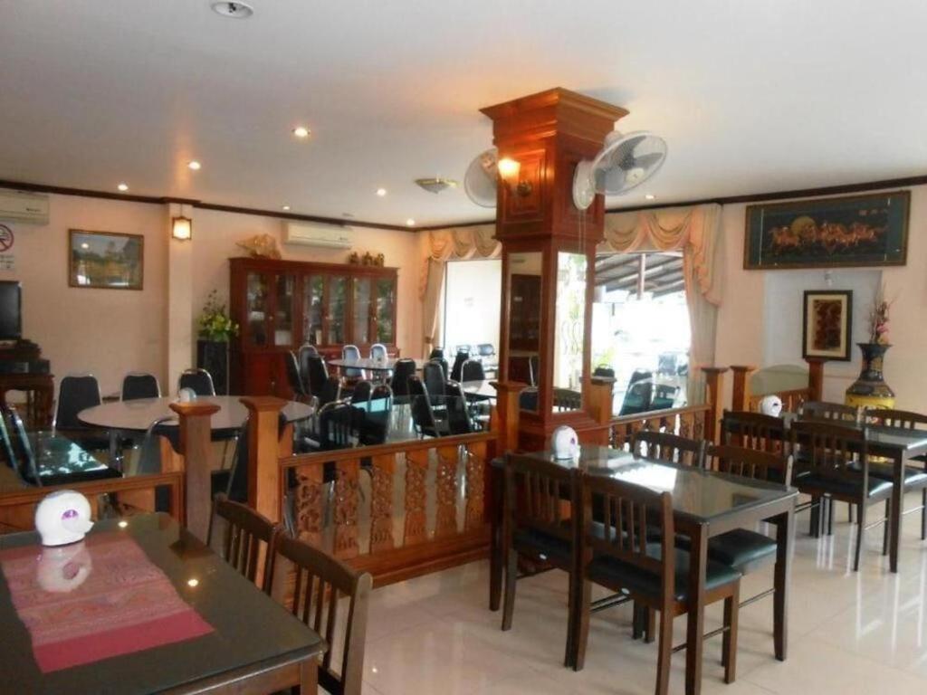 Chaleunehoung Hotel Vientiane Bagian luar foto